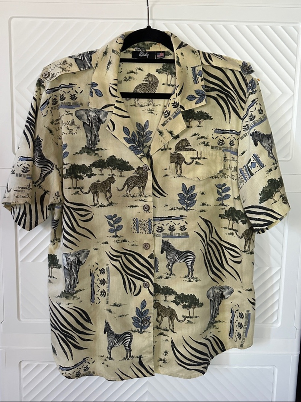 Tropical Safari Print Short Sleeve Button-Down Shirt - Beige